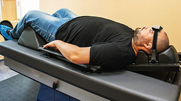 patient getting Spinal Decompression in Hayward CA