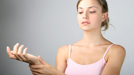 patient requiring carpal Tunnel Syndrome treatment in Hayward CA